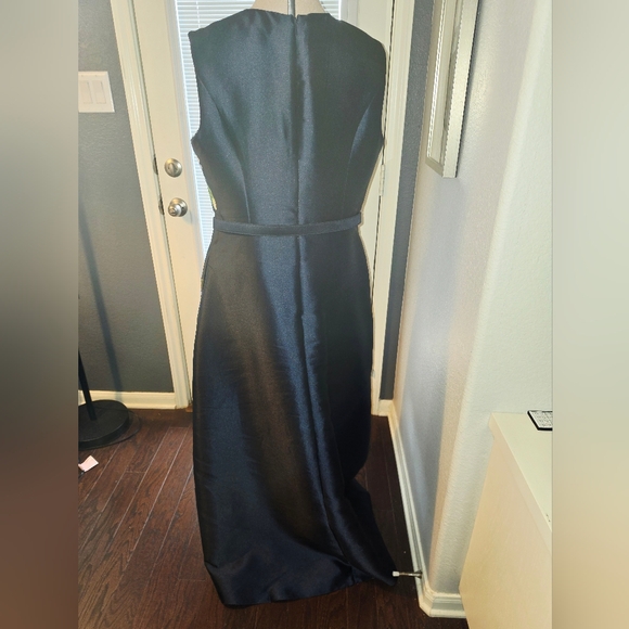 Kay Unger Barbara Floral Gown.  - Picture 2 of 16